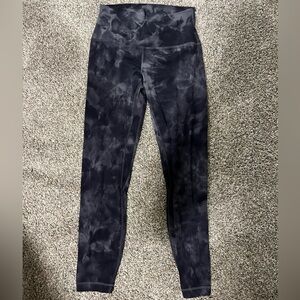 Lulu aligns *DESIGN NO LONGER SOLD*